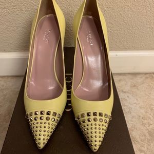Gucci Pumps!